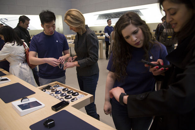 1,000 People Asked About Apple Watch, Results May Surprise You