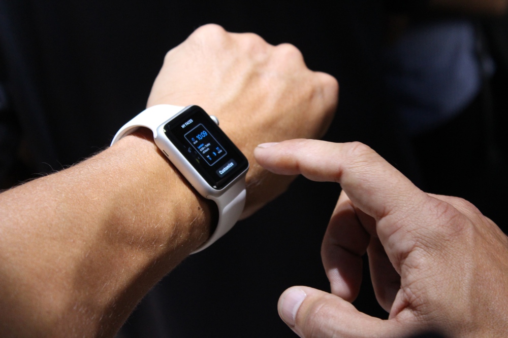 Apple Watch Is A Two-Handed Device