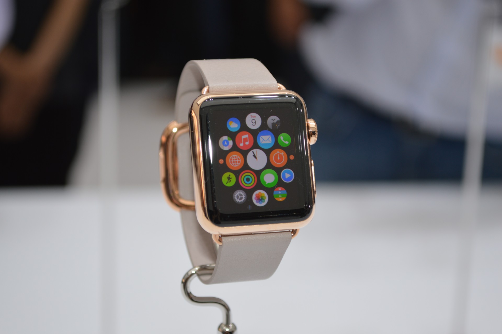 Nearly 80% Of China's Luxury Watch Buyers Want A Smartwatch
