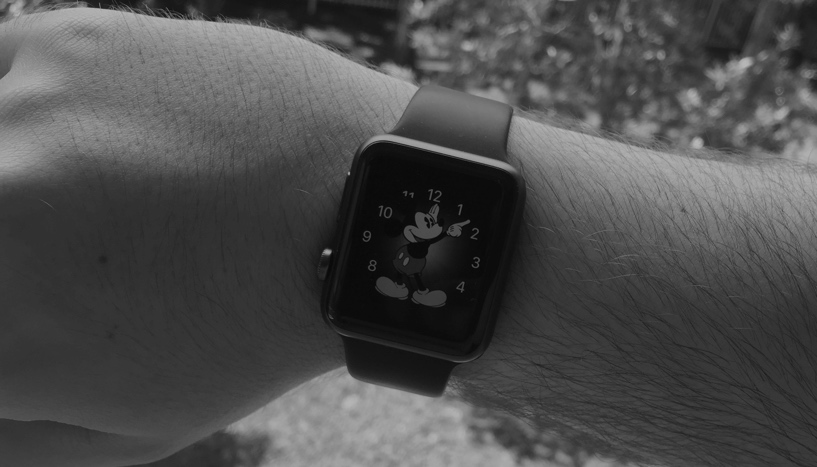 Try Out This Retro Apple Watch Look