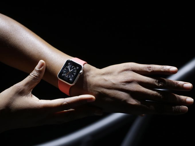 Q4 Apple Watch Sales Dominate Smartwatch Market
