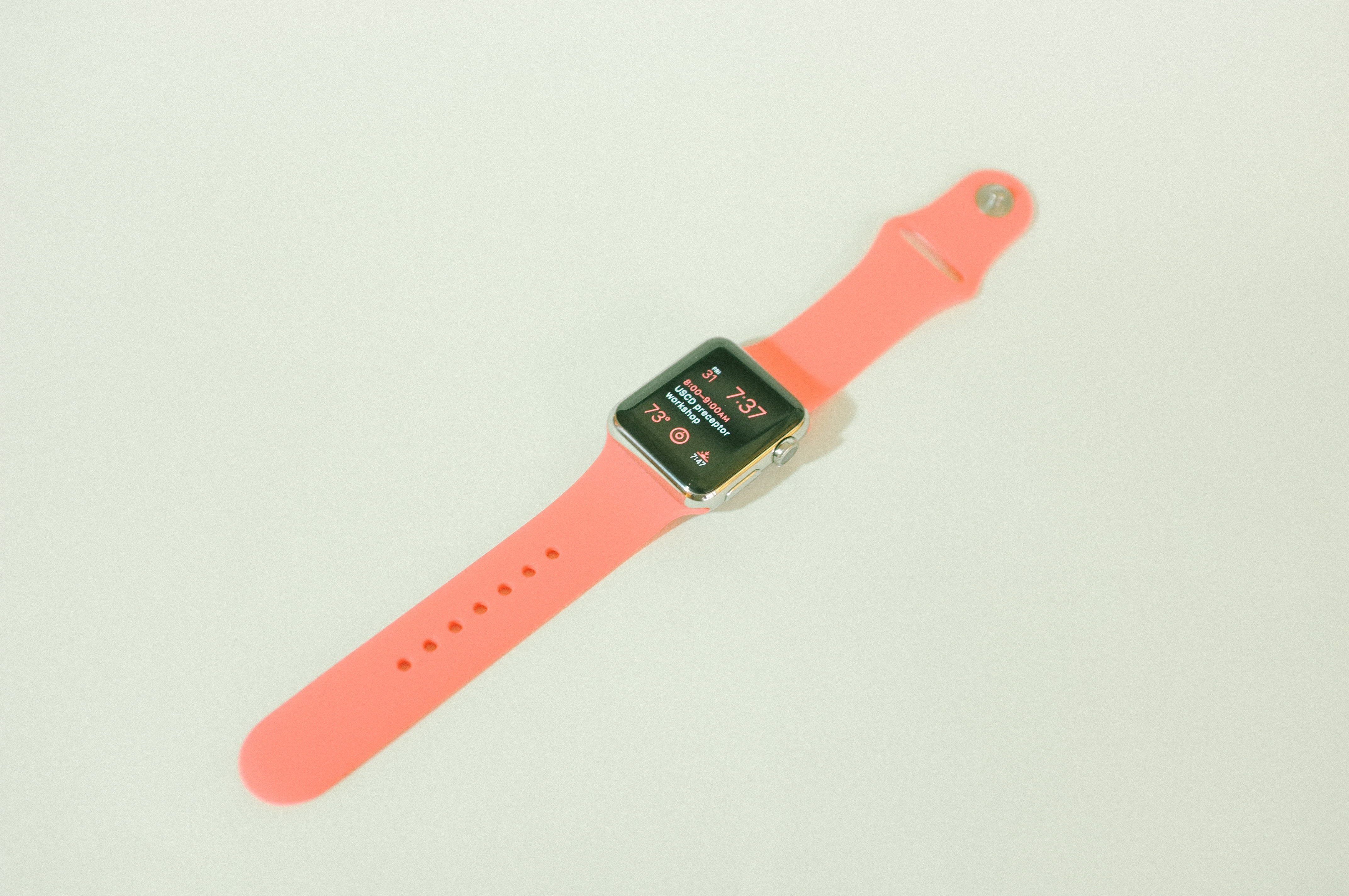 Hands-On: Replica Apple Watch Sports Band in Pink