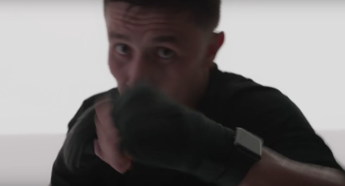 Apple Watch Ad Quietly Features World's Top Boxer