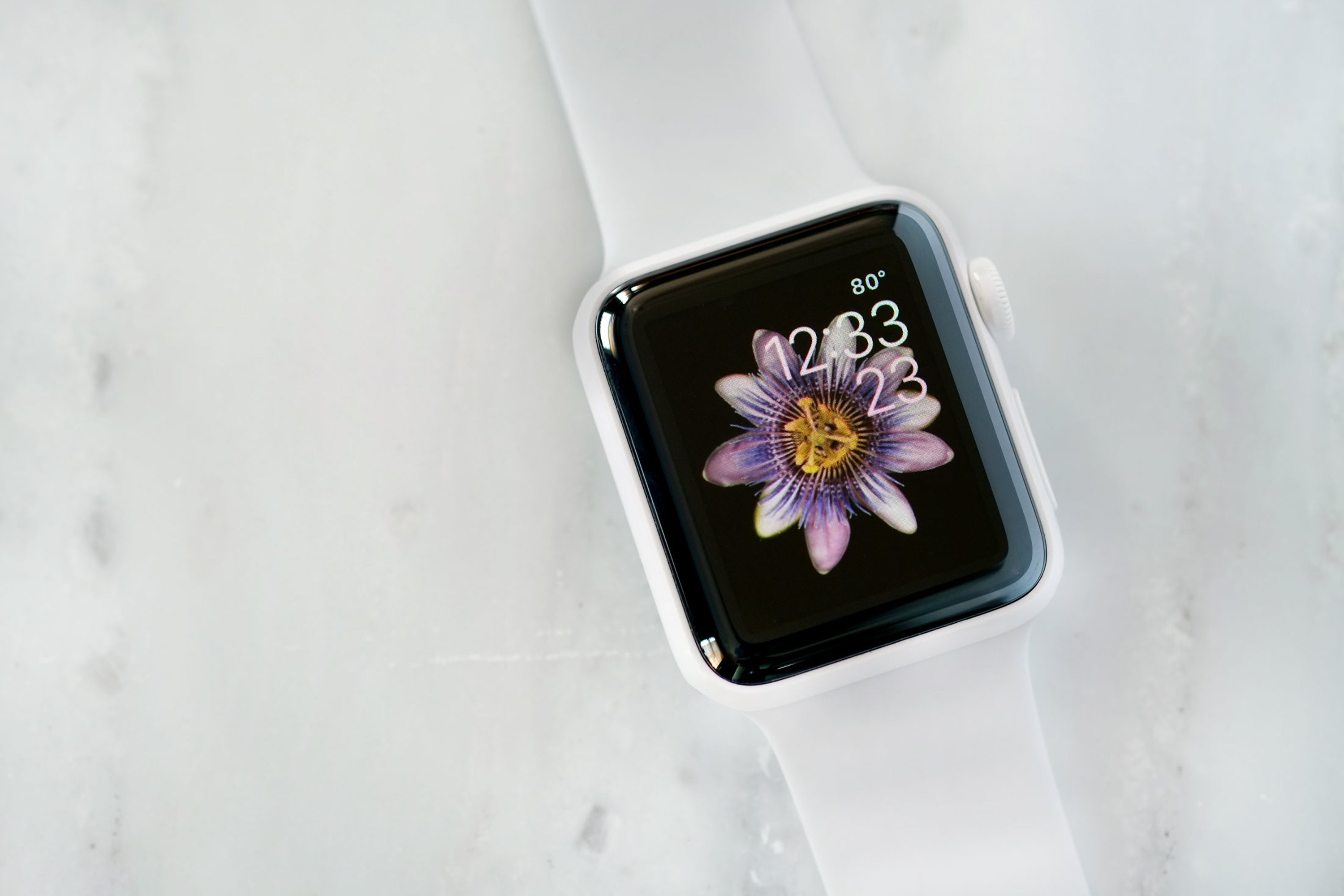 "Hands-On: The White Ceramic Apple Watch Edition (And Some White Ceramic Watch History)"