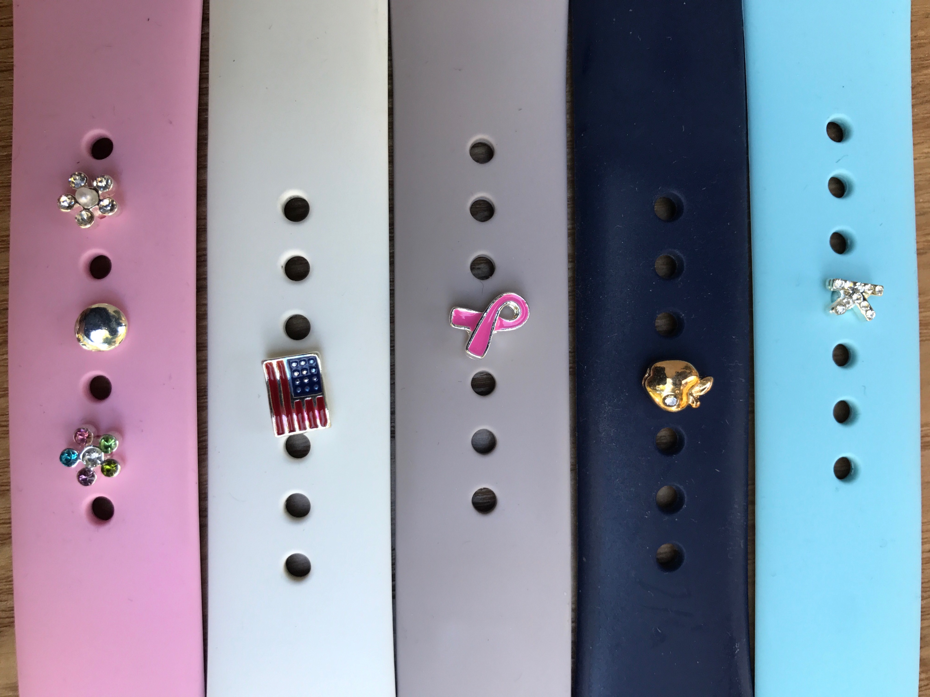 Customize Your Apple Watch Band With iPops